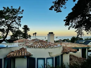 Les Artistes Inn