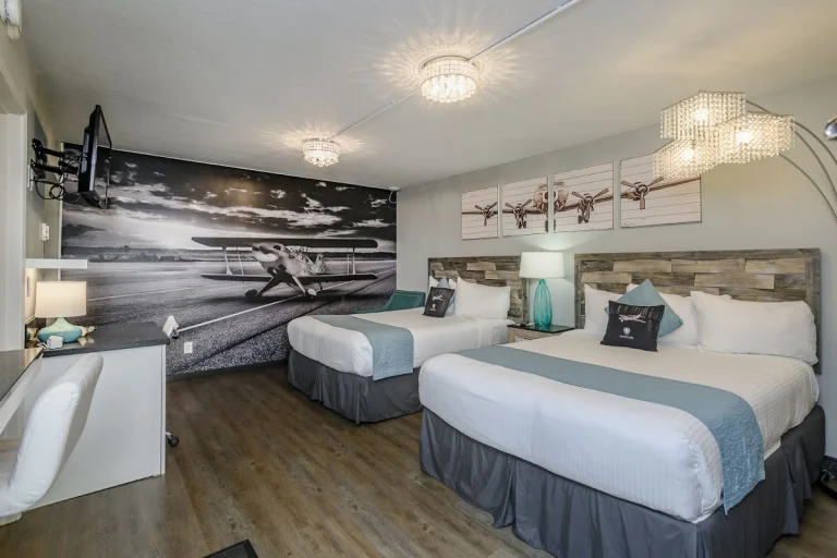 Lions Gate Hotel, a dog-friendly hotel in Mcclellan, California