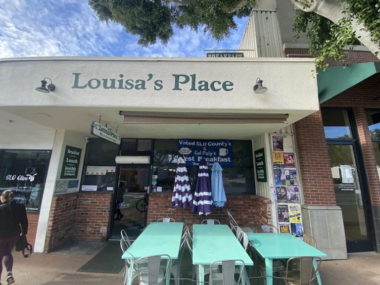 Louisa’s Place Restaurant, a dog-friendly restaurant in San Luis Obispo, California