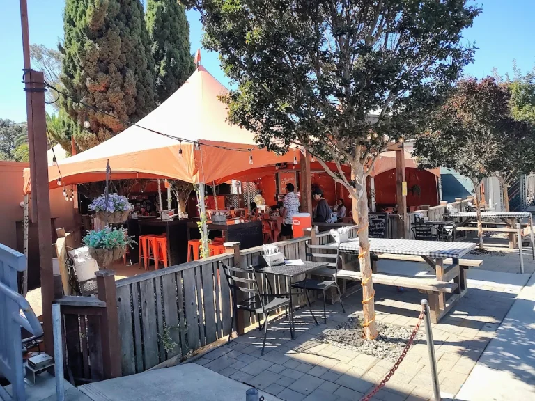 Lucca Bar & Grill, a dog-friendly restaurant in Benicia, California