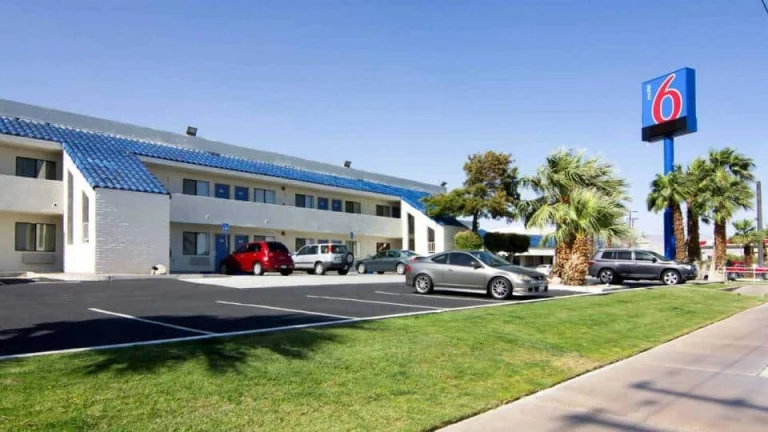 Motel 6 N. Palm Springs, a dog-friendly hotel in Palm Springs, California