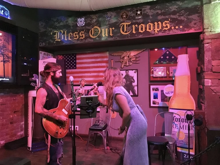 McP's Taphouse, a dog-friendly restaurant in South Lake Tahoe, California