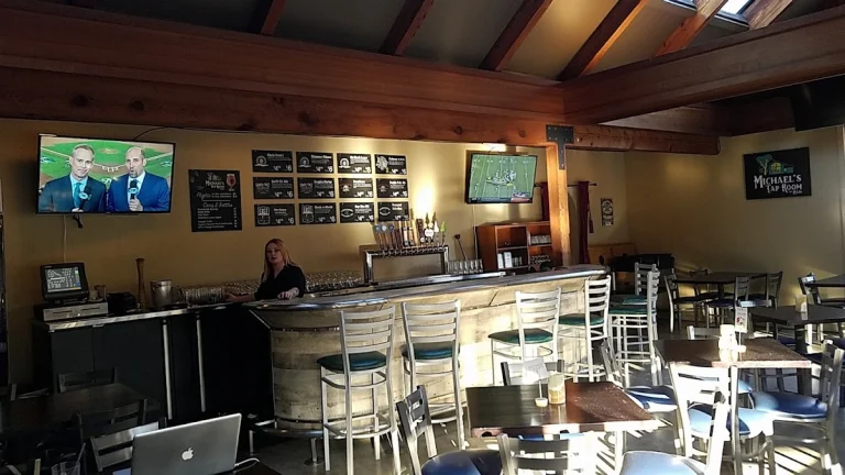 Michael's on Main, a dog-friendly restaurant in Soquel, California