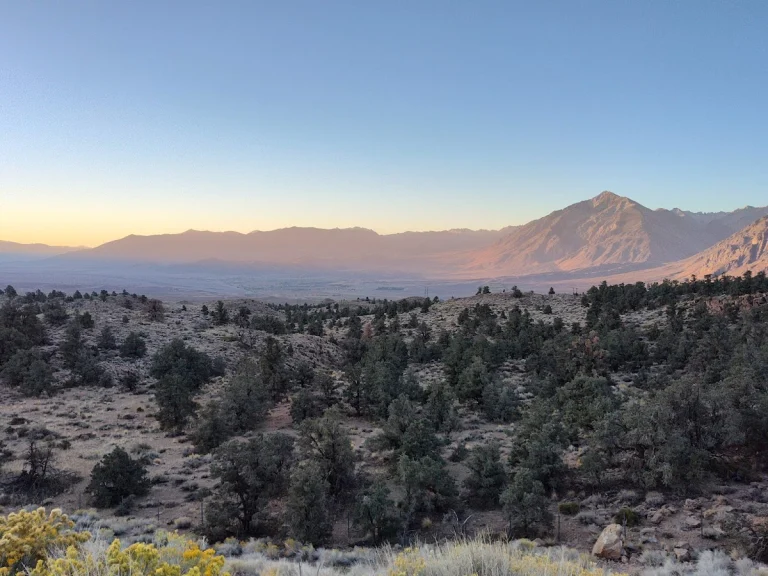 Mono Lake, a dog-friendly hiking trail in Lee Vining, California
