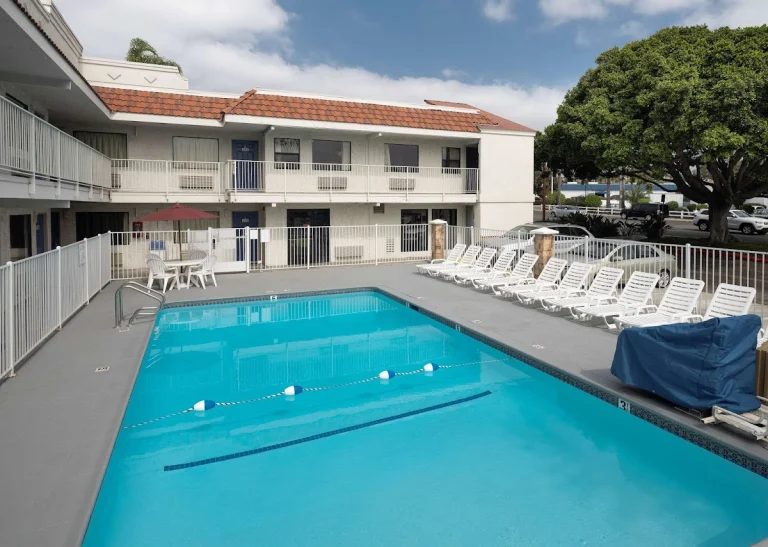 Motel 6 Carlsbad East, Carlsbad
