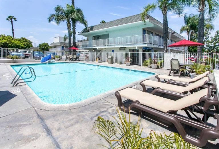 Motel 6 Los Angeles, a dog-friendly hotel in Rosemead, California