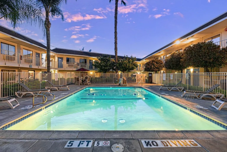 Motel 6 Temecula, a dog-friendly hotel in Temecula, California
