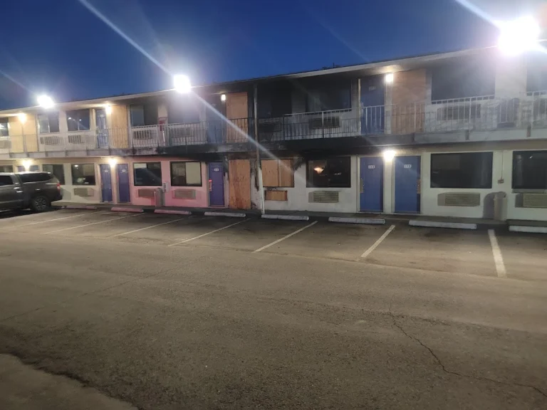 Motel 6 Walnut Creek, a dog-friendly hotel in Walnut Creek, California