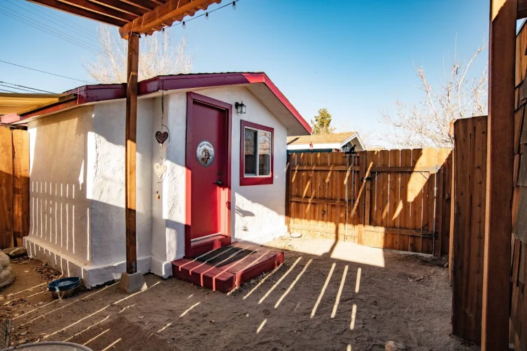 Mt. Williamson Motel, a dog-friendly hotel in Independence, California