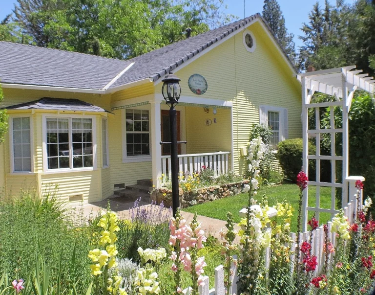 Murphys Vacation Rentals — dog-friendly vacation rentals in Murphys