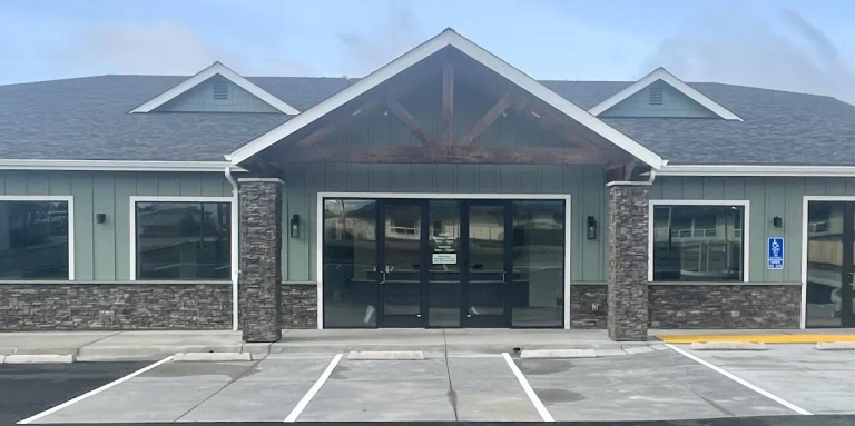 Myrtle Avenue, a dog-friendly veterinary clinic in Eureka, California