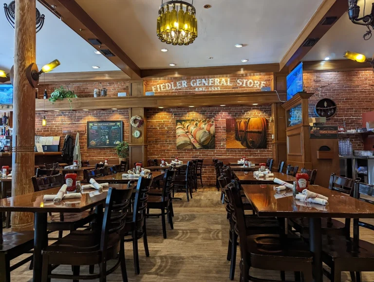 Napa Valley Burger Company, a dog-friendly restaurant in Sausalito, California