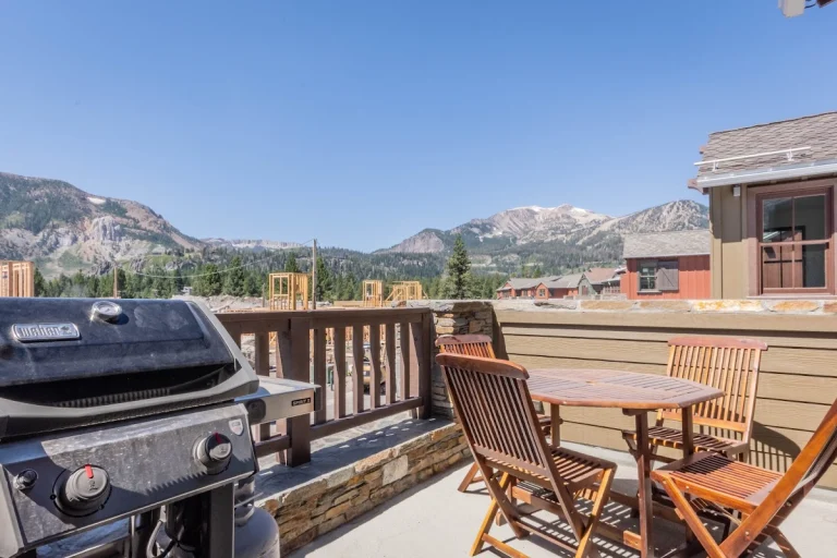 Natural Retreats — dog-friendly vacation rentals in Mammoth Lakes