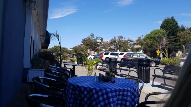 New Morning Cafe, Belvedere