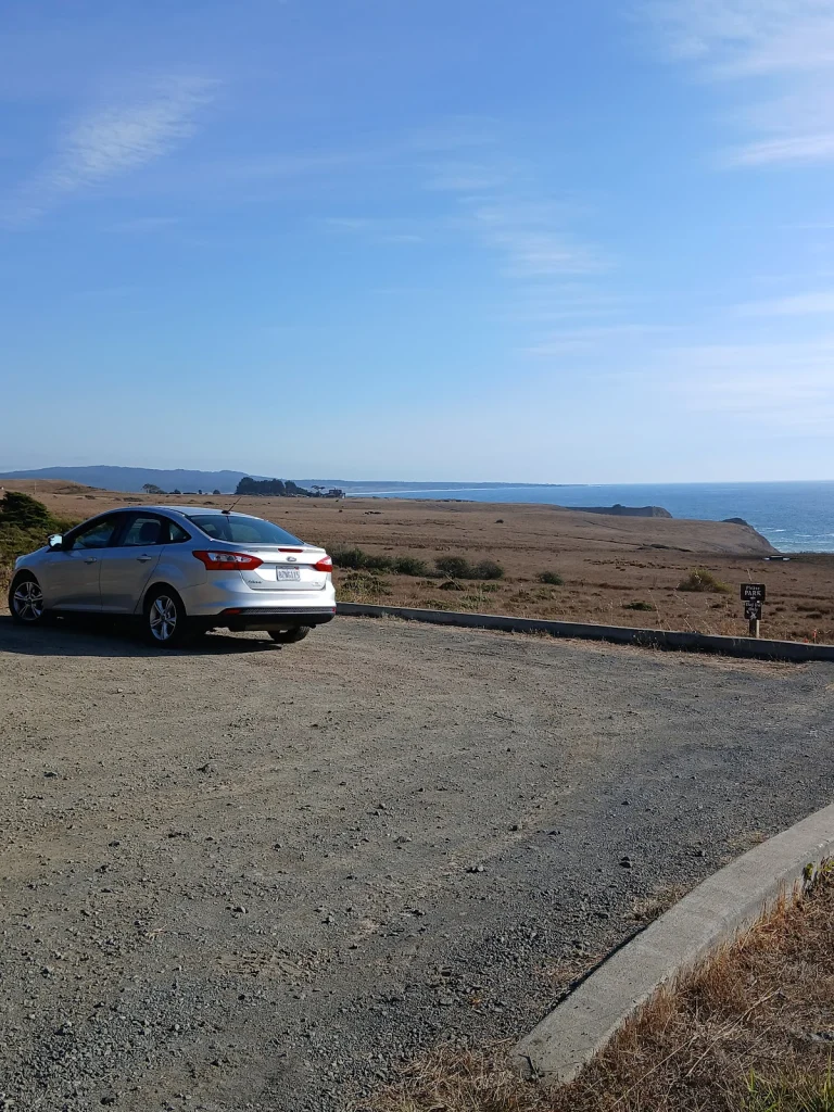 Newport Coastal Trail, a dog-friendly hiking trail in Westport, California