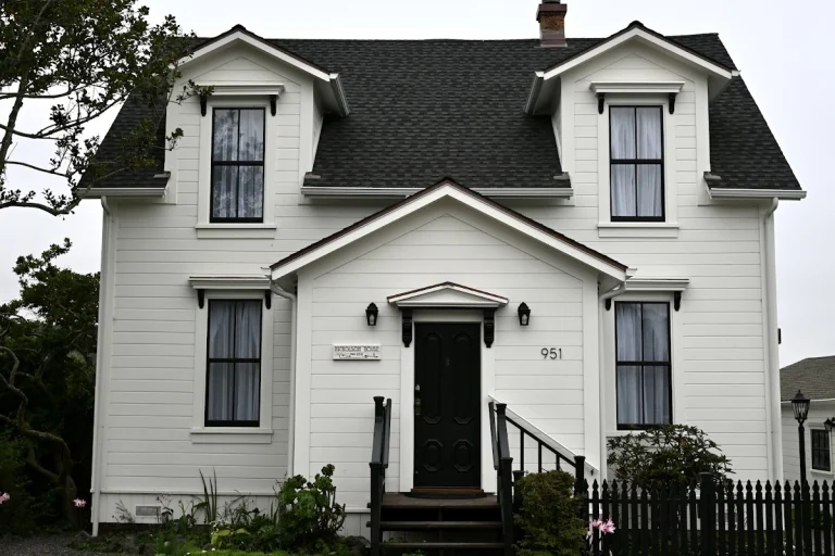Nicholson House Inn