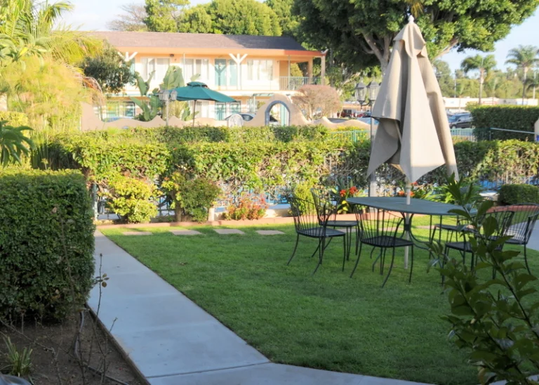 Oasis Inn and Suites, a dog-friendly hotel in Santa Barbara, California