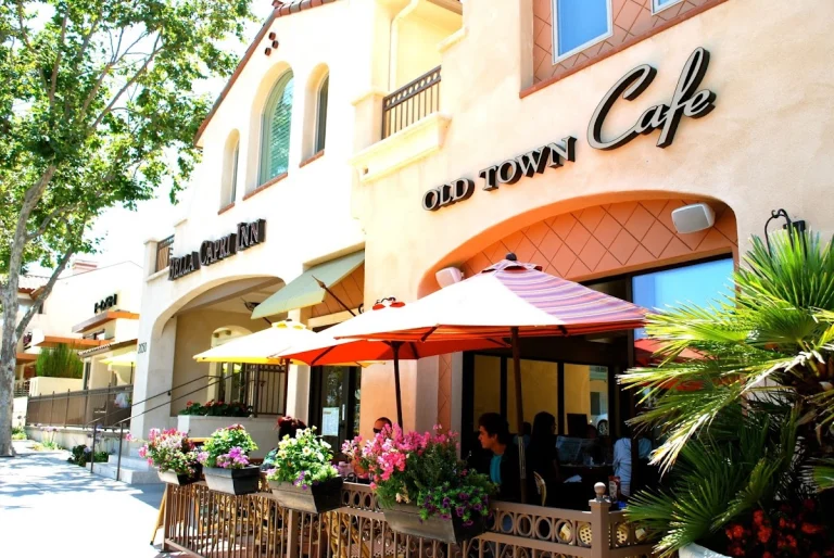 Old Town Cafe, a dog-friendly restaurant in Camarillo, California