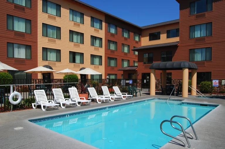 Oxford Suites