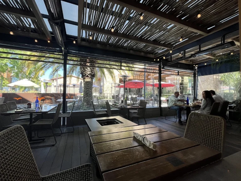 Pacific Catch, a dog-friendly restaurant in Cupertino, California