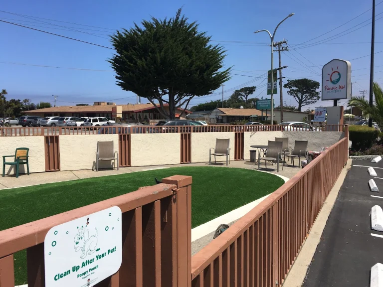 Pacific Inn Monterey, a dog-friendly hotel in Monterey, California