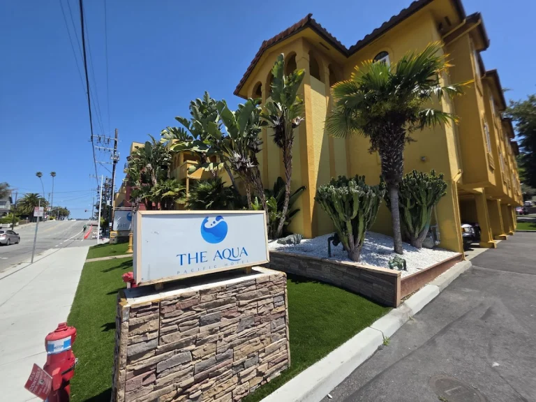 Pacific Inn Santa Cruz, a dog-friendly hotel in Santa Cruz, California