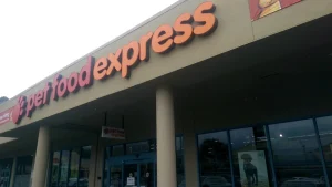 Pet Food Express Pacifica, a dog-friendly pet supply store in Pacifica, California