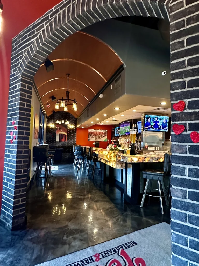 Pete’s Restaurant, a dog-friendly restaurant in Folsom, California