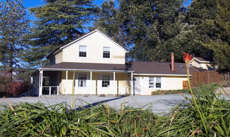 Pine Grove Veterinary Clinic, Pine Grove