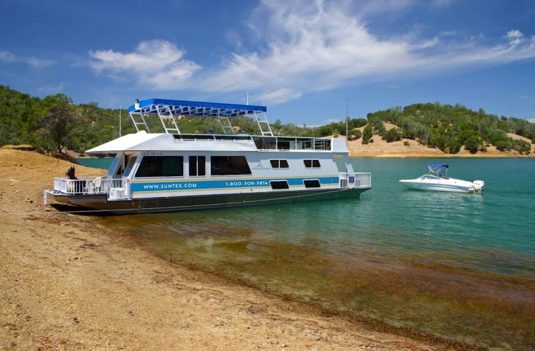 Pleasure Cove Marina, a dog-friendly restaurant in Napa, California