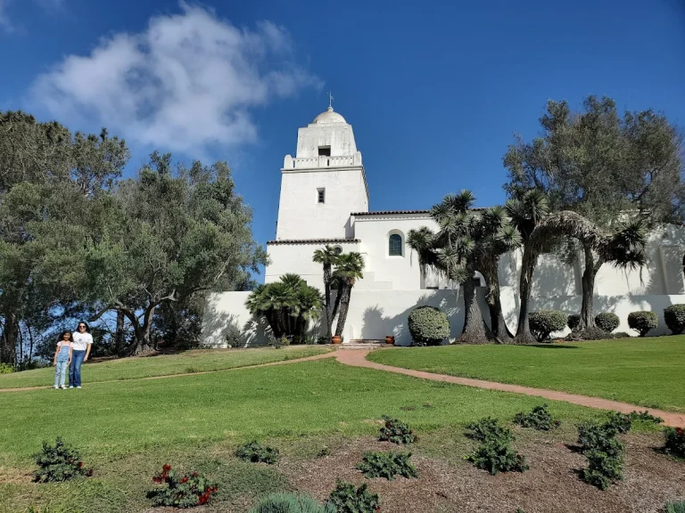 Presidio Park, a dog-friendly park in San Diego, California