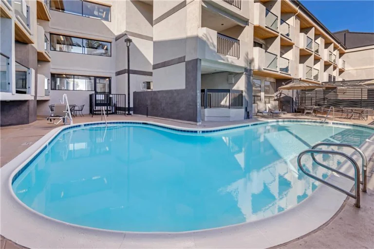 Quality Inn Irvine Spectrum, a dog-friendly hotel in Lake Forest, California