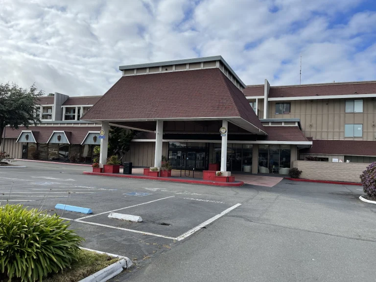 Red Lion Hotel