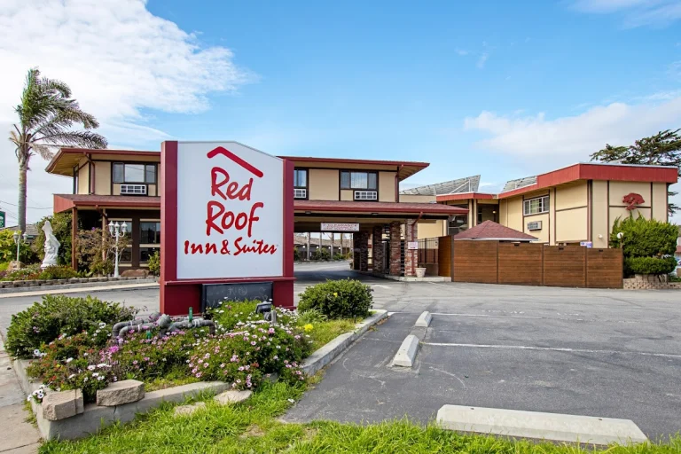 Red Roof Inn and Suites, a dog-friendly hotel in Monterey, California