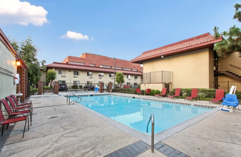 Red Roof Inn Santa Ana, a dog-friendly hotel in Santa Ana, California