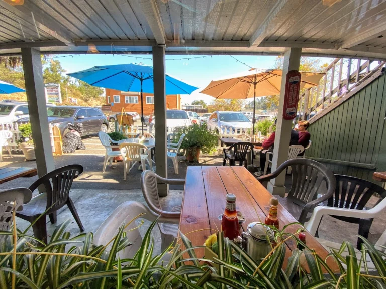Redwood Cafe, a dog-friendly restaurant in Cambria, California