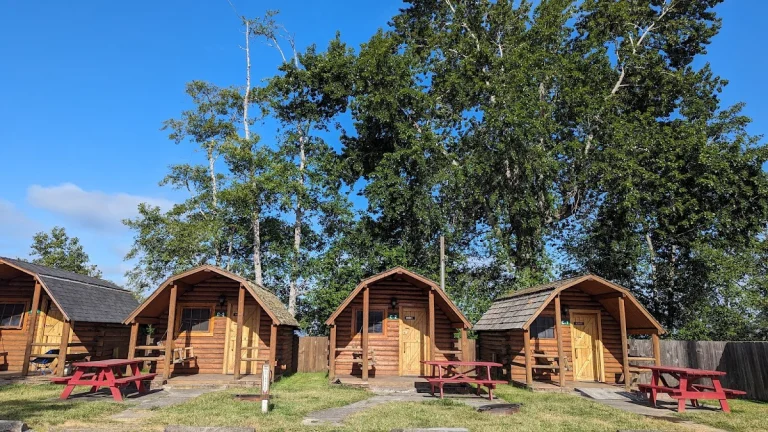 Redwood Coast Cabin RV resort