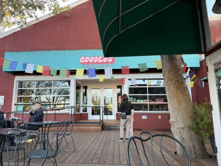 River Cafe, a dog-friendly restaurant in Santa Cruz, California