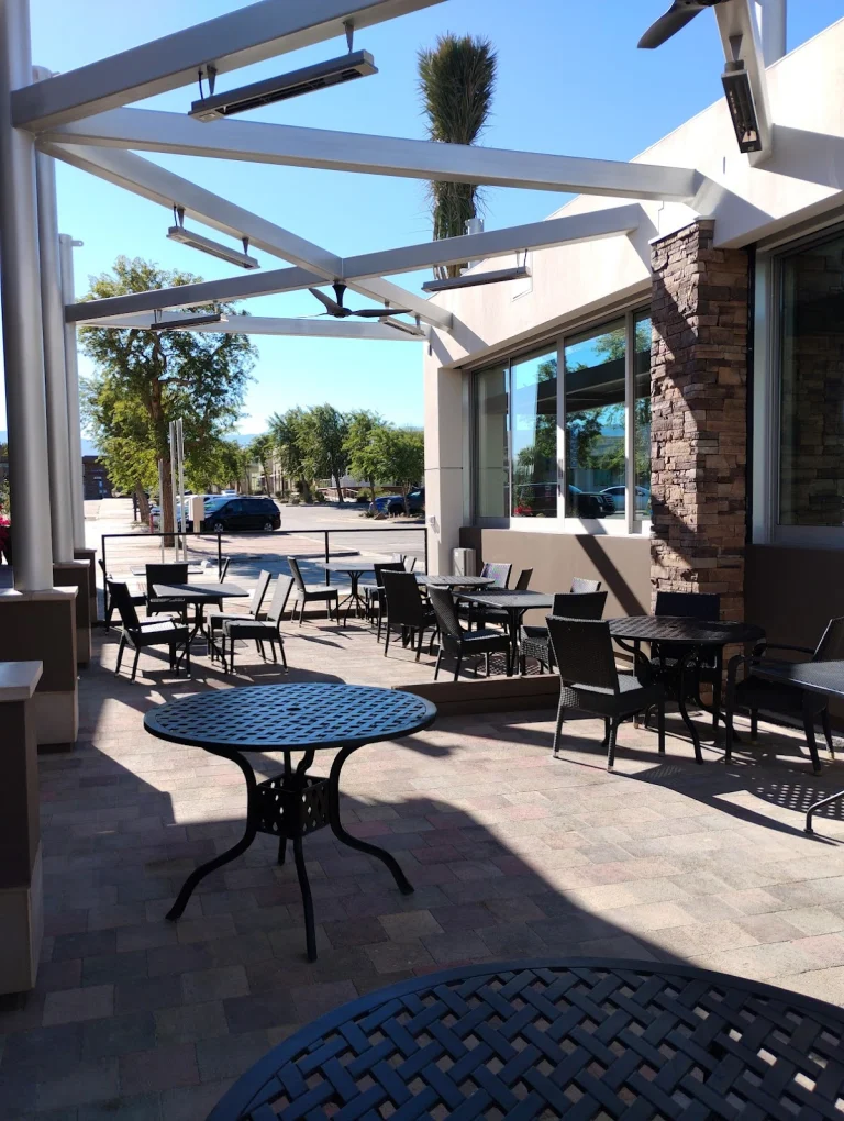 Roc's Firehouse Grille, a dog-friendly restaurant in Palm Desert, California
