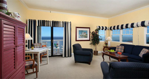 Pismo Lighthouse Suites Room