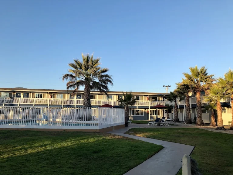 San Simeon Lodge