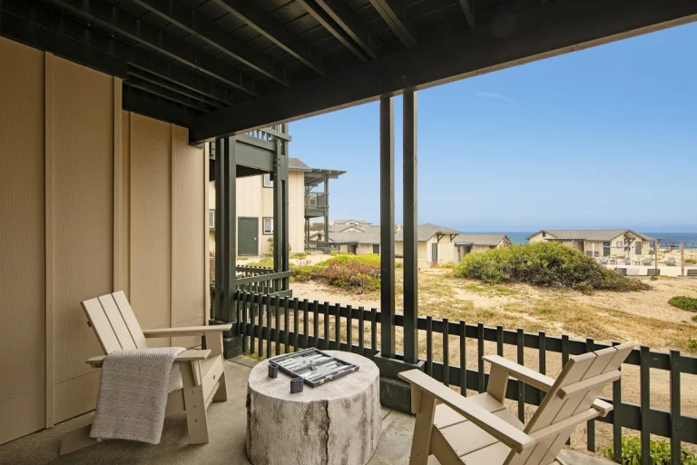 Sanctuary Beach Resort, a dog-friendly restaurant in Marina, California
