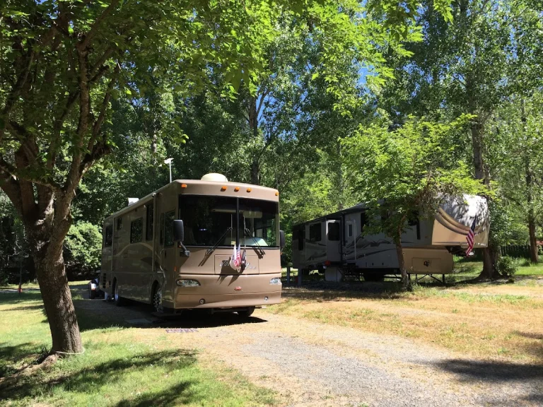 Sleepy Hollow RV Park, a dog-friendly campground in Willits, California