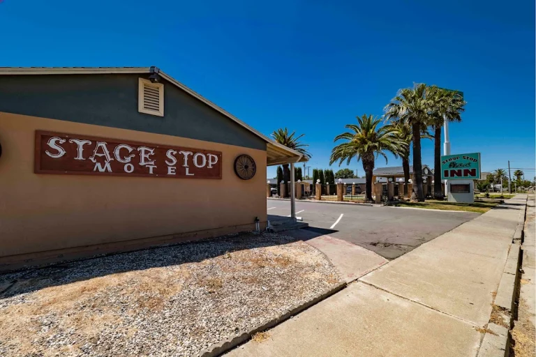 Stage Stop Inn, a dog-friendly hotel in Williams, California