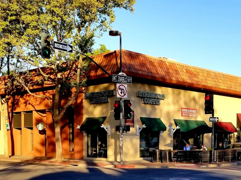 Starbucks Coffee, a dog-friendly coffee shop in Concord, California
