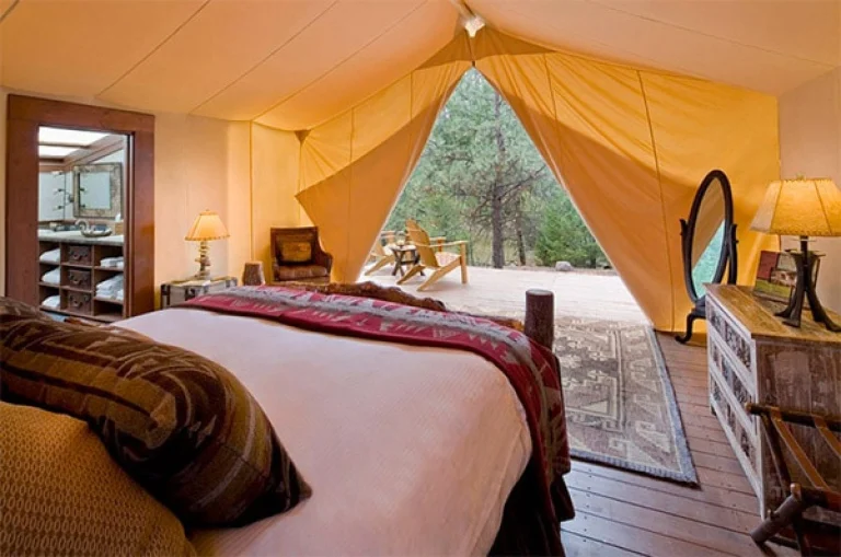 Image from A-glamping we will go on DogTrekker