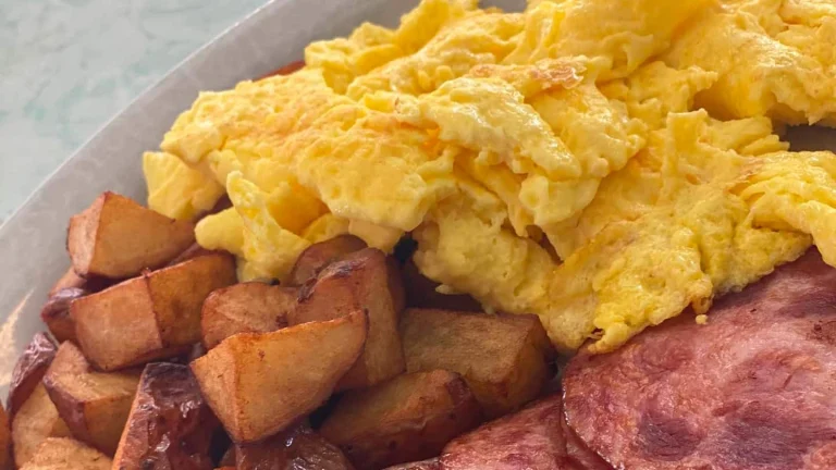 Sugar Plum Coffee Shop, a dog-friendly restaurant in Concord, California