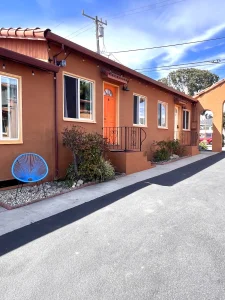 Sunny Cove Motel