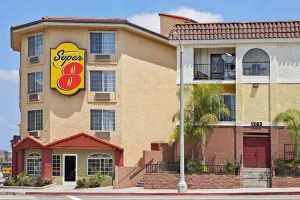 Super 8