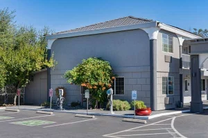 Super 8 Ukiah
